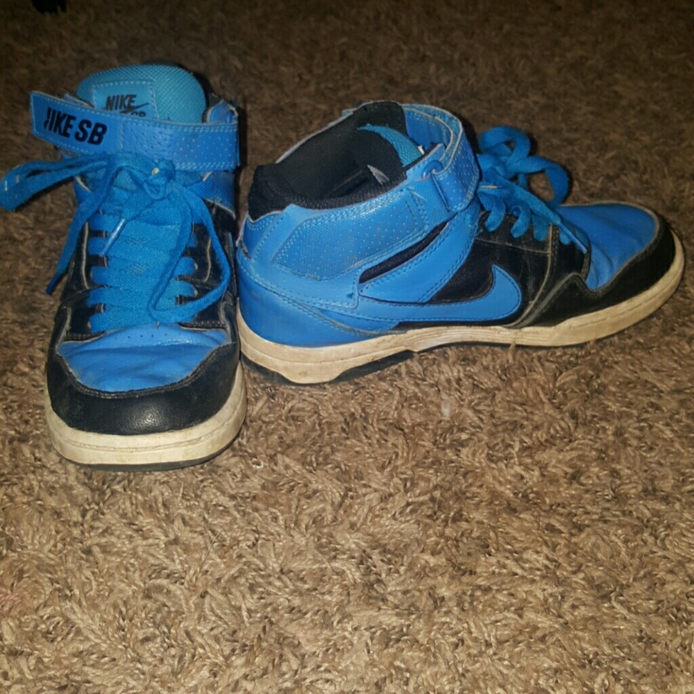 Nike shoes